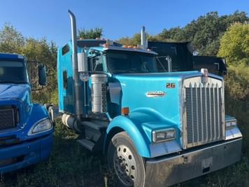 Main image Kenworth W900B