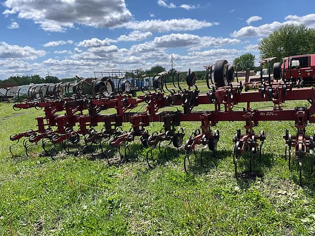 Image of Kewanee 3200 equipment image 1