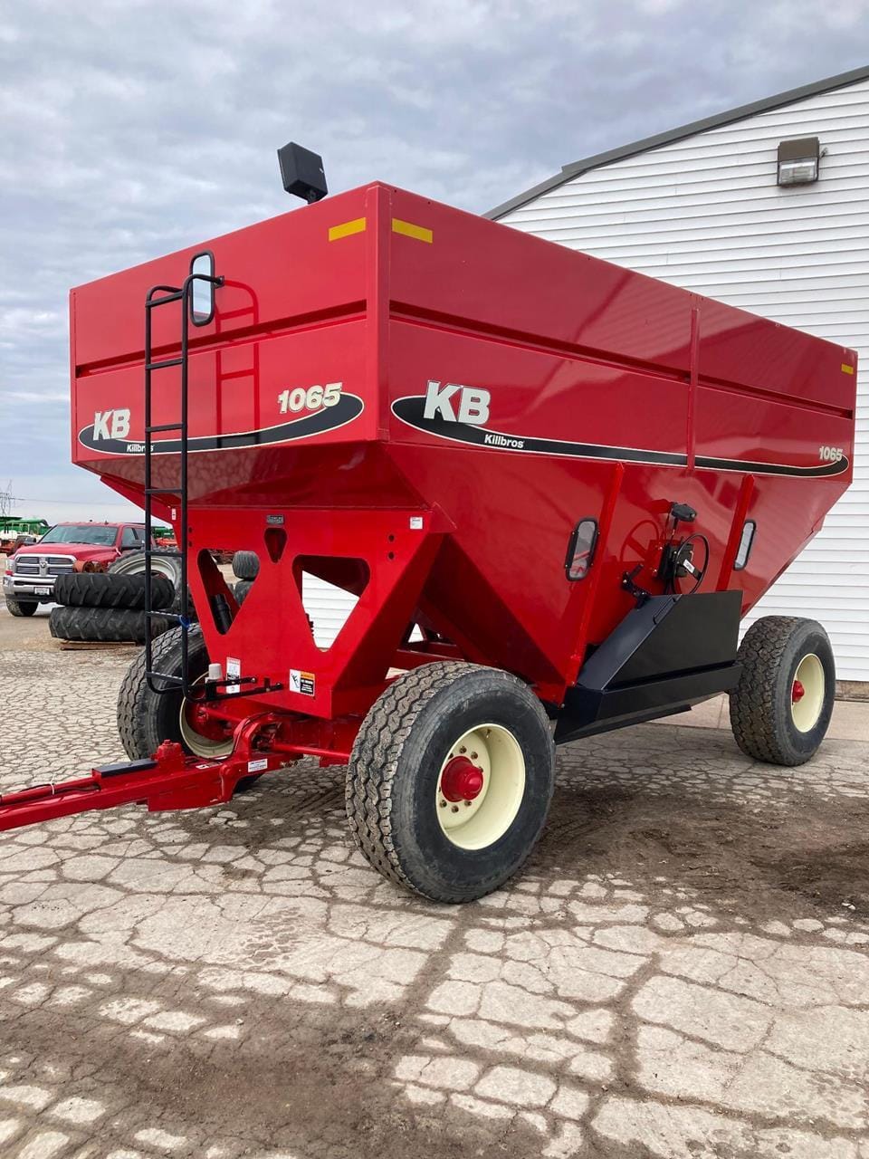 Killbros 1065 Equipment Image0