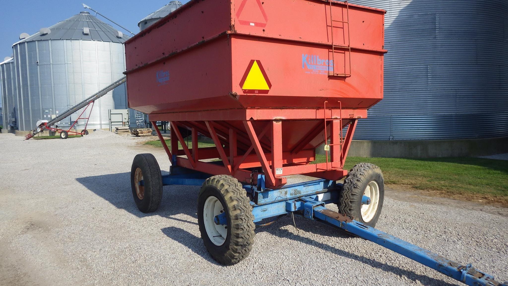 Killbros 385 Equipment Image0