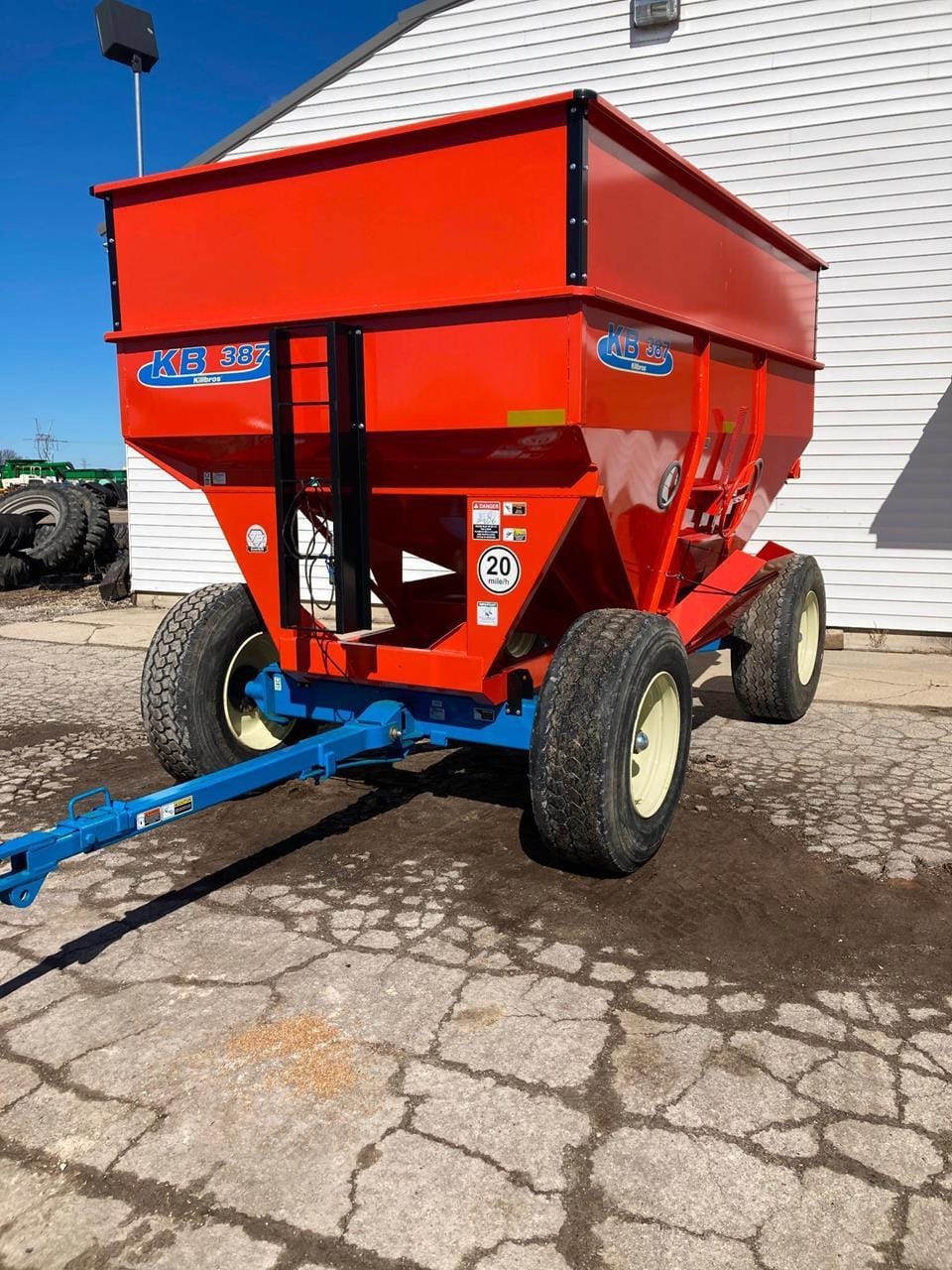 Killbros 387 Equipment Image0