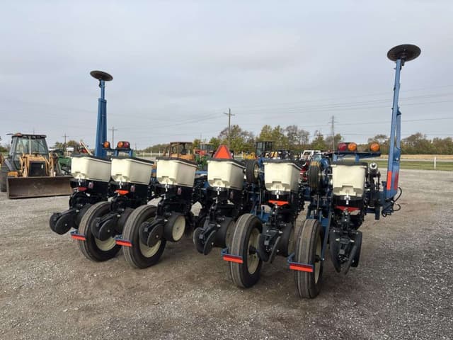 Image of Kinze 3000 equipment image 2