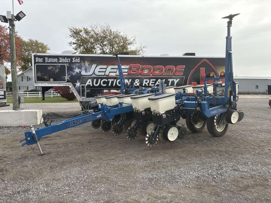 Image of Kinze 3000 Primary image