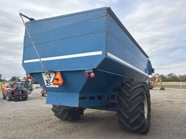 Image of Kinze 800 equipment image 2