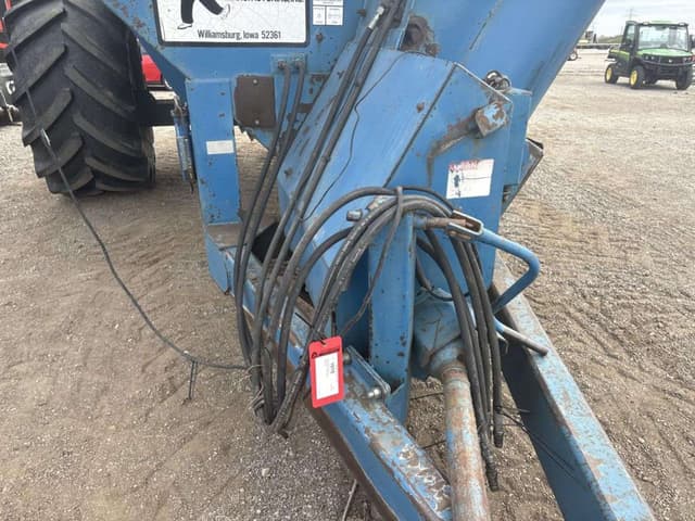 Image of Kinze 800 equipment image 4