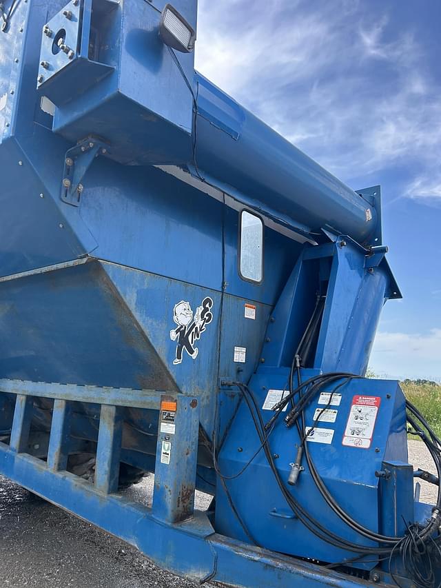 Image of Kinze 1040 equipment image 1