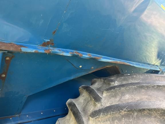 Image of Kinze 1050 equipment image 2