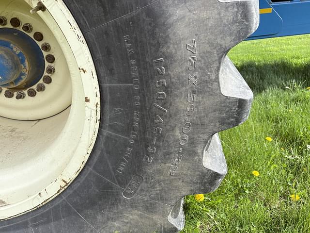 Image of Kinze 1050 equipment image 3