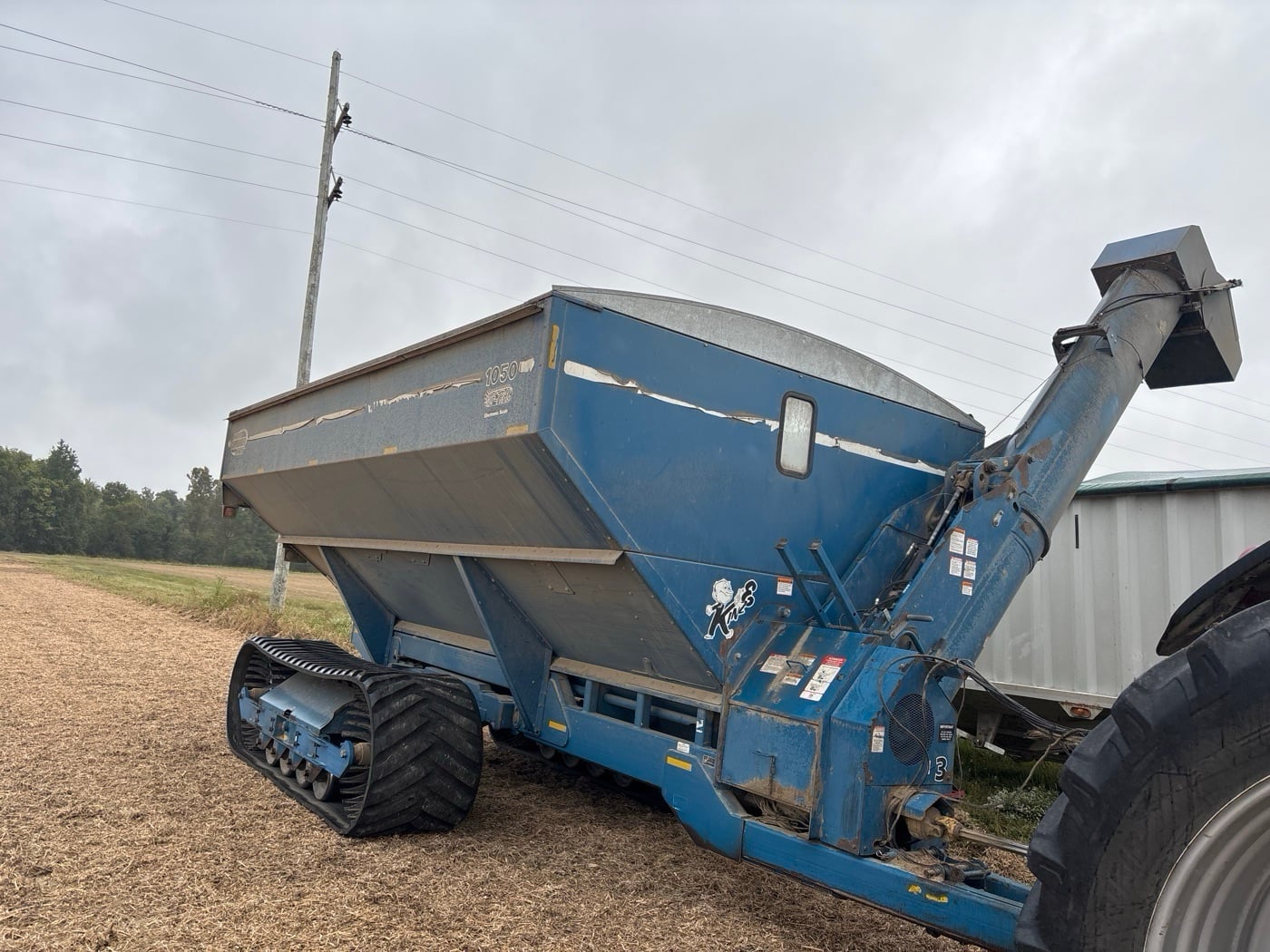 Kinze 1050 Equipment Image0