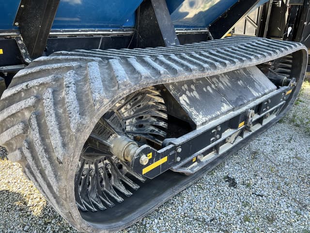 Image of Kinze 1100 equipment image 2