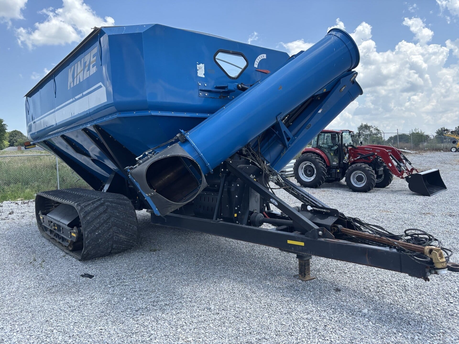 Kinze 1100 Equipment Image0