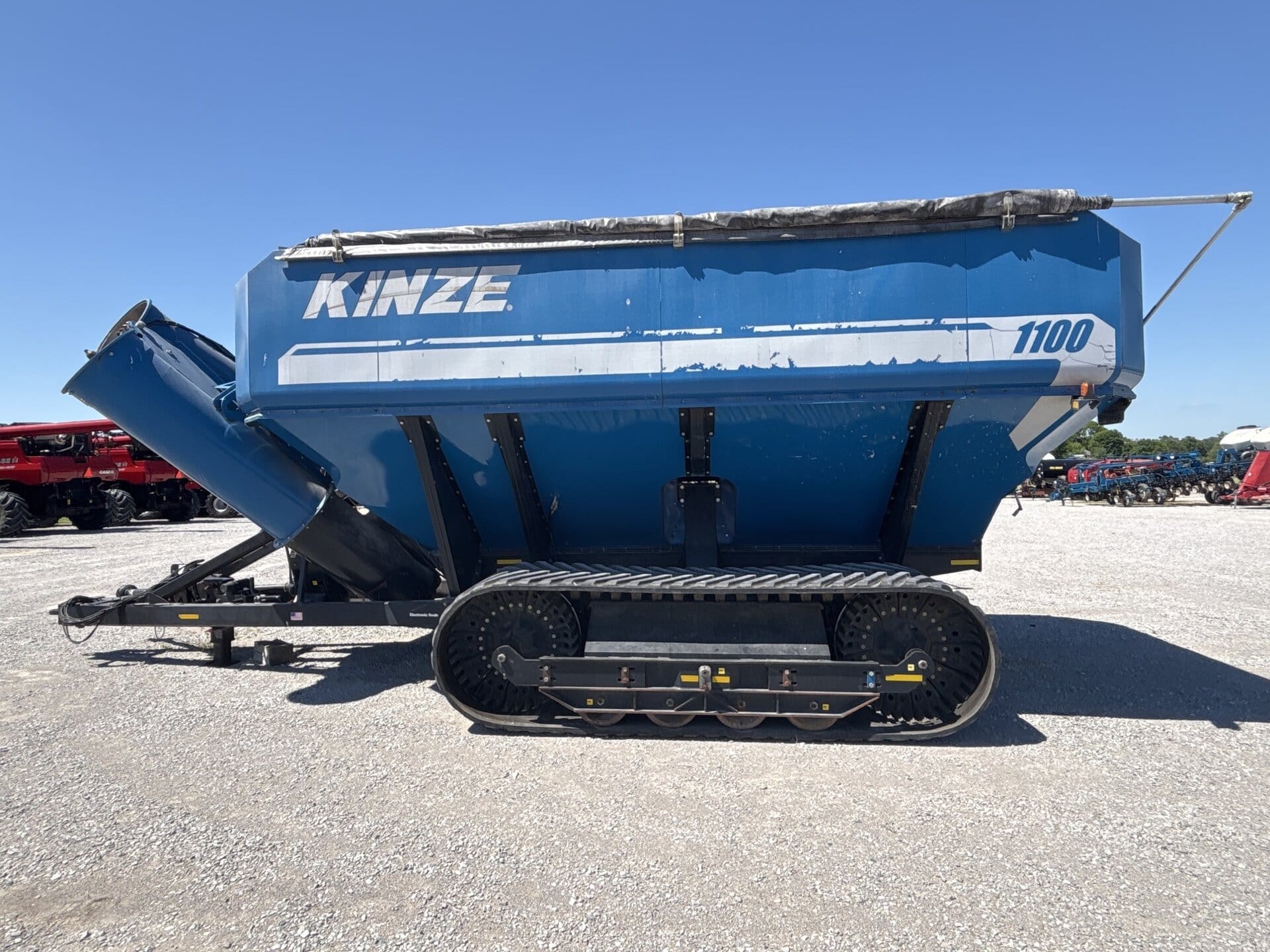 Kinze 1100 Equipment Image0