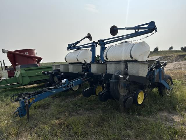 Image of Kinze EF equipment image 3