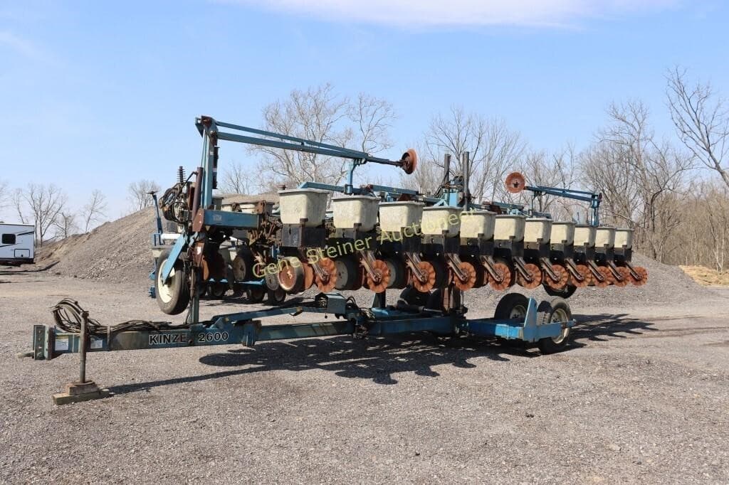 Image of Kinze 2600 Primary image