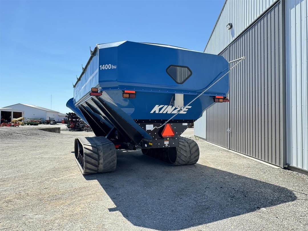 Image of Kinze 1205 Image 1