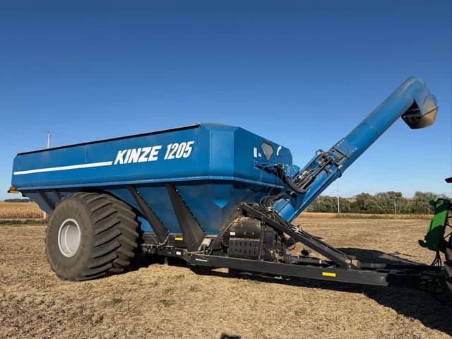 Image of Kinze 1205 equipment image 2