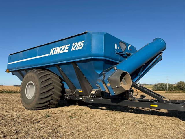 Image of Kinze 1205 equipment image 1