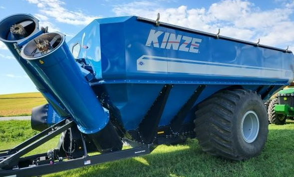 Main image Kinze 1300
