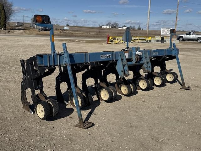 Image of Kinze 1500 equipment image 1