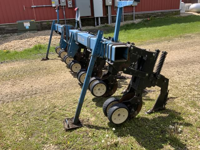 Image of Kinze 1500 equipment image 3
