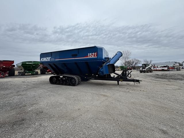 Image of Kinze 1521 equipment image 4