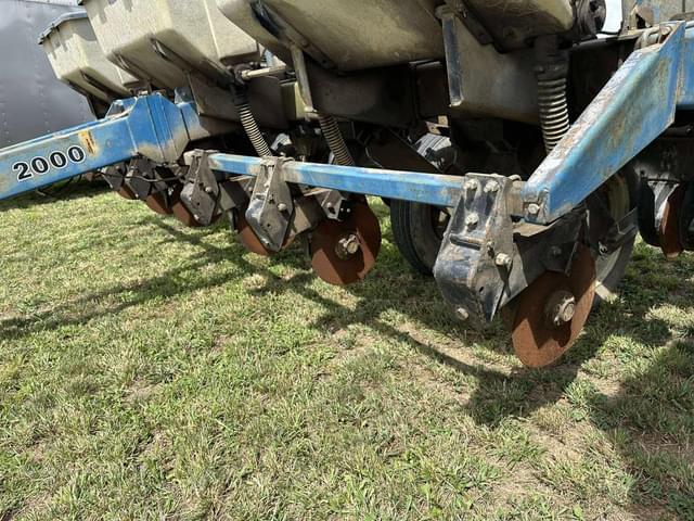 Image of Kinze 2000 equipment image 4