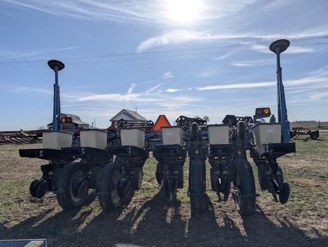 Image of Kinze 2000 equipment image 2