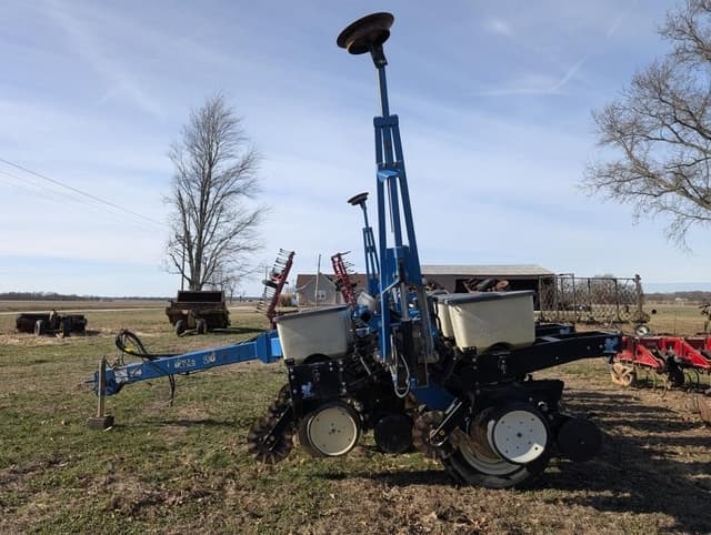 Image of Kinze 2000 equipment image 3