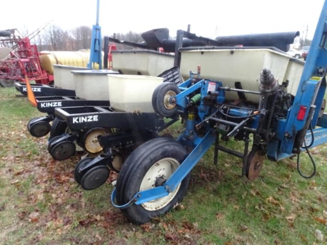 Image of Kinze 2000 equipment image 4