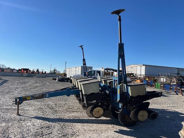 Image of Kinze PT equipment image 2