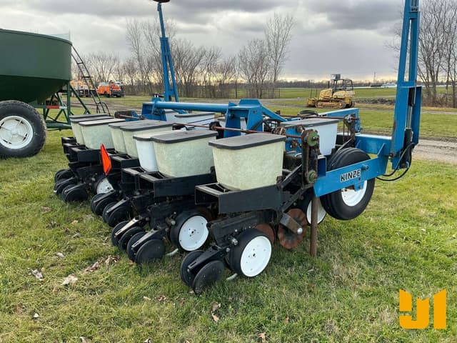 Image of Kinze 2000 equipment image 4