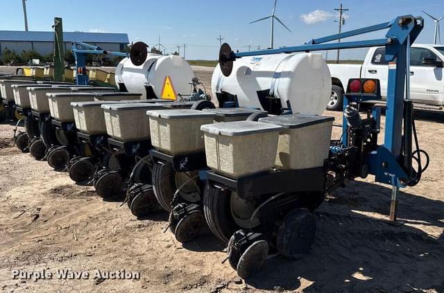Image of Kinze 2000 equipment image 4