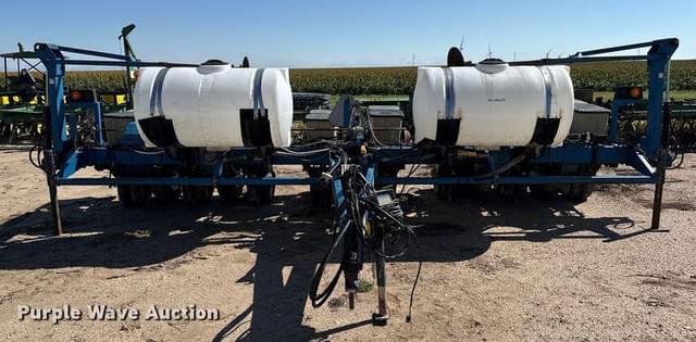 Image of Kinze 2000 equipment image 1