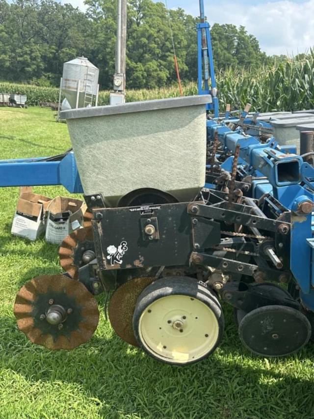 Image of Kinze 2000 equipment image 1