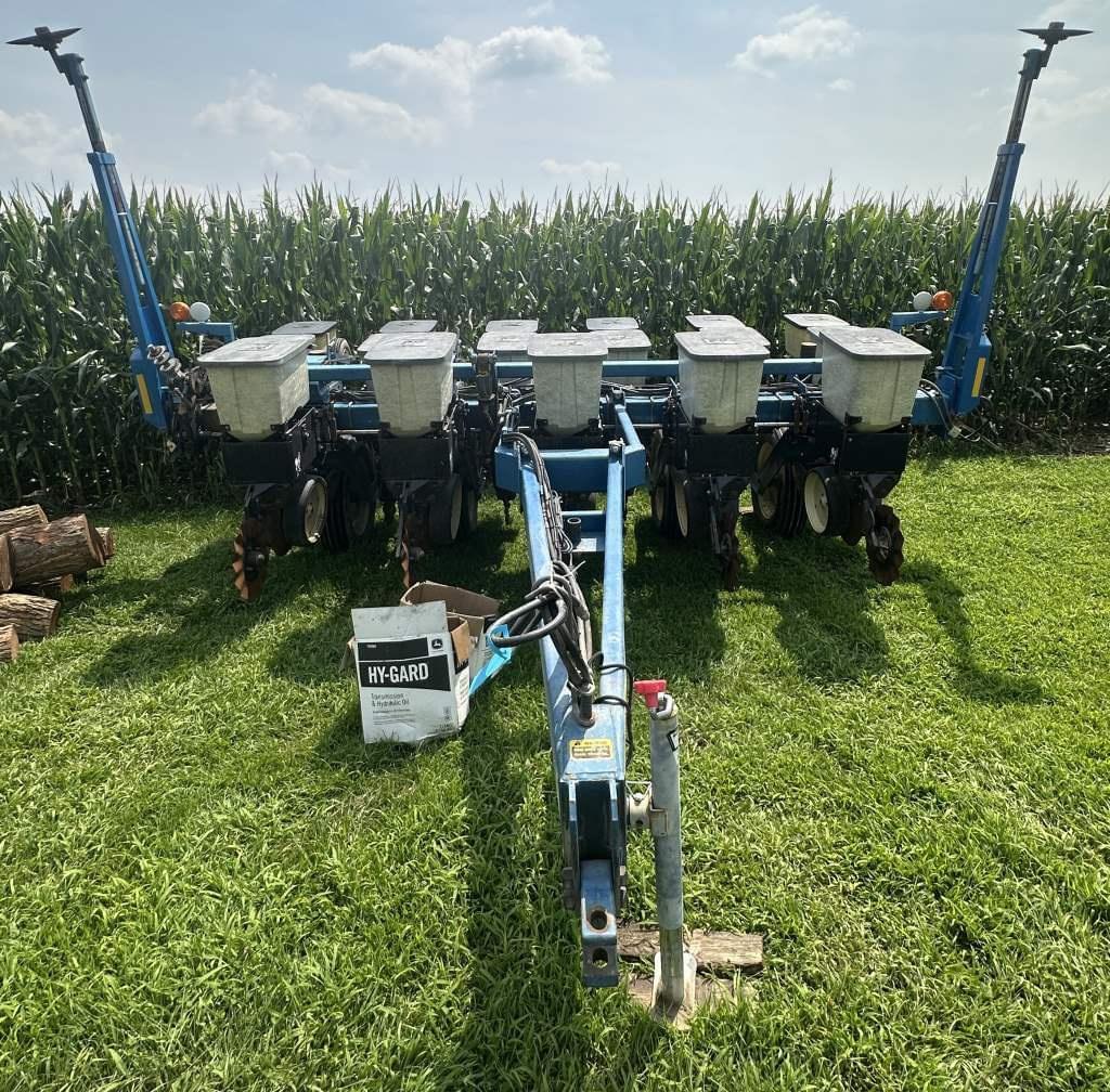 Image of Kinze 2000 Primary image