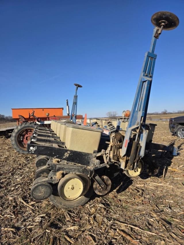 Image of Kinze 2000 equipment image 3