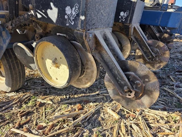 Image of Kinze 2000 equipment image 2