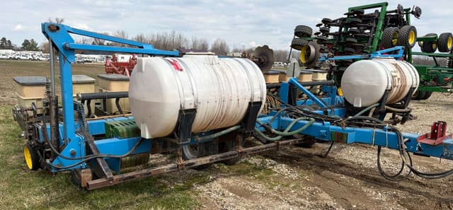 Image of Kinze 2000 equipment image 2