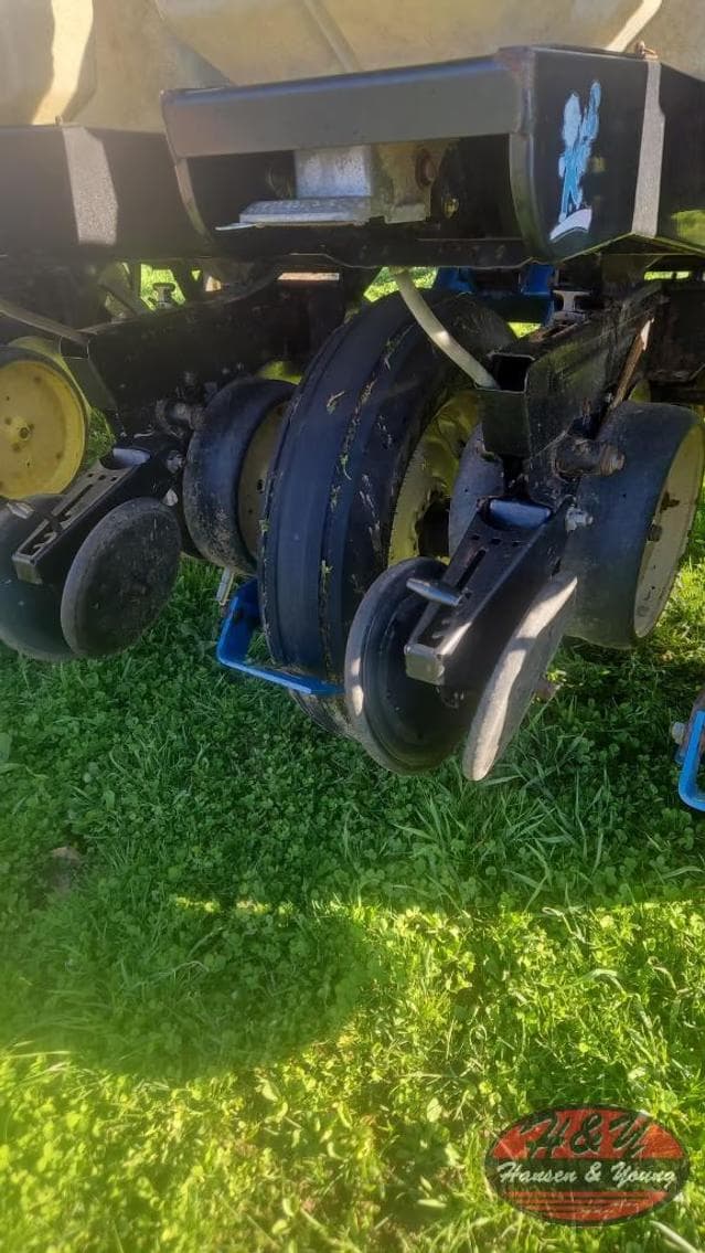 Image of Kinze 2000 equipment image 4