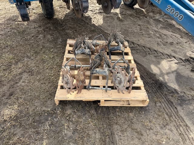 Image of Kinze 2000 equipment image 1