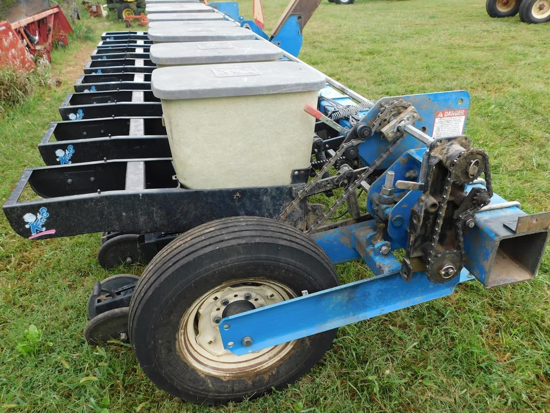 Image of Kinze 2100 Image 1