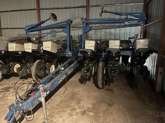 Image of Kinze 2200 equipment image 4