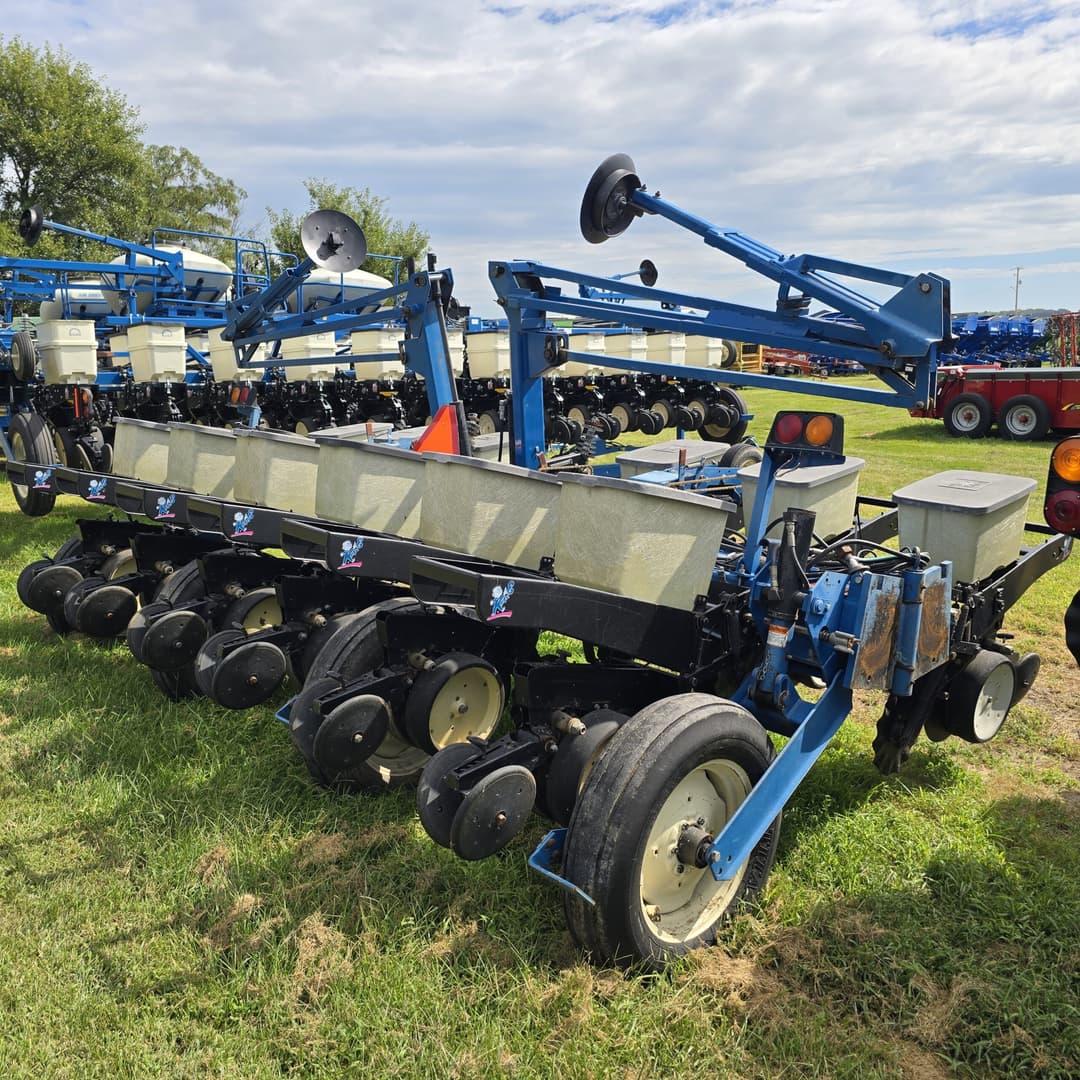 Image of Kinze 2200 Image 1