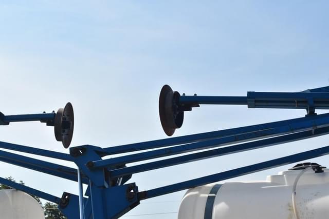 Image of Kinze 2200 equipment image 4