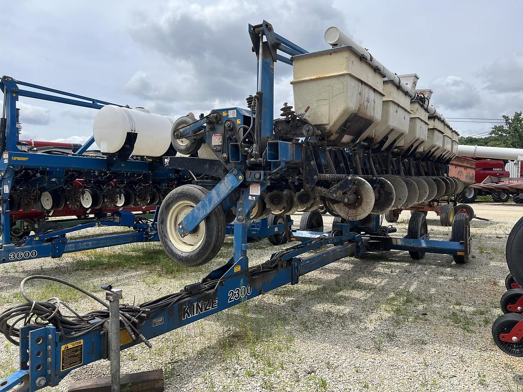 Image of Kinze 2300 Primary image