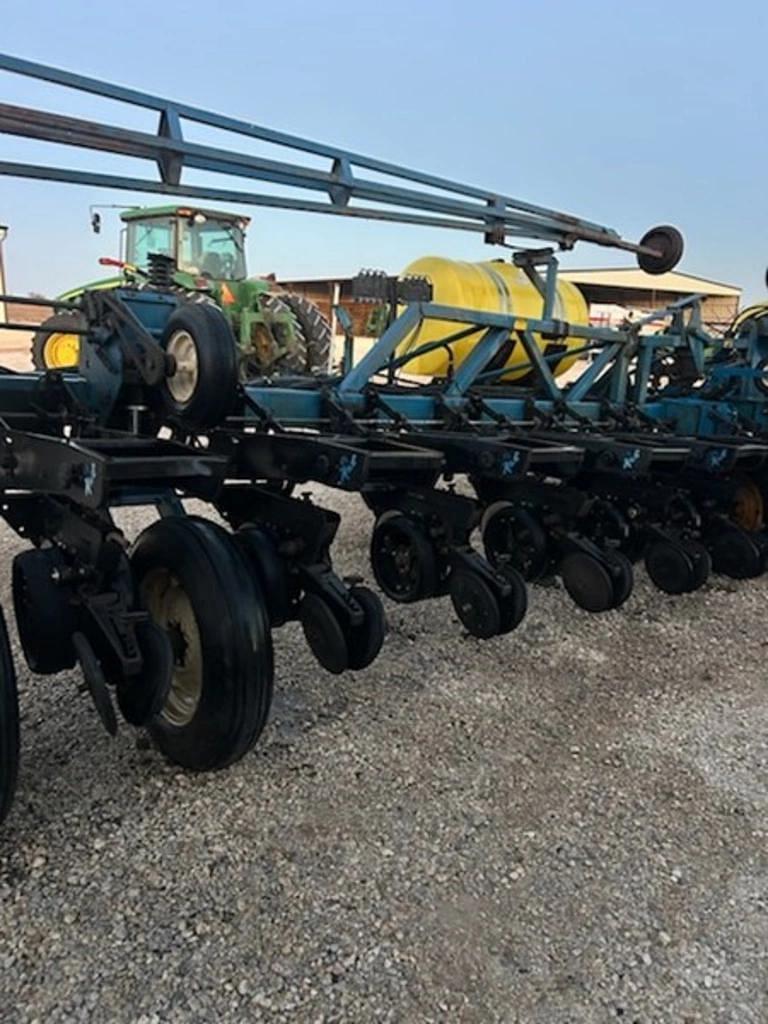 Image of Kinze 2300 Primary image