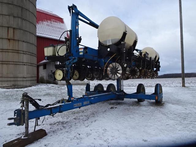 Image of Kinze 2500 equipment image 1