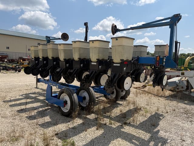 Image of Kinze 2500 equipment image 4