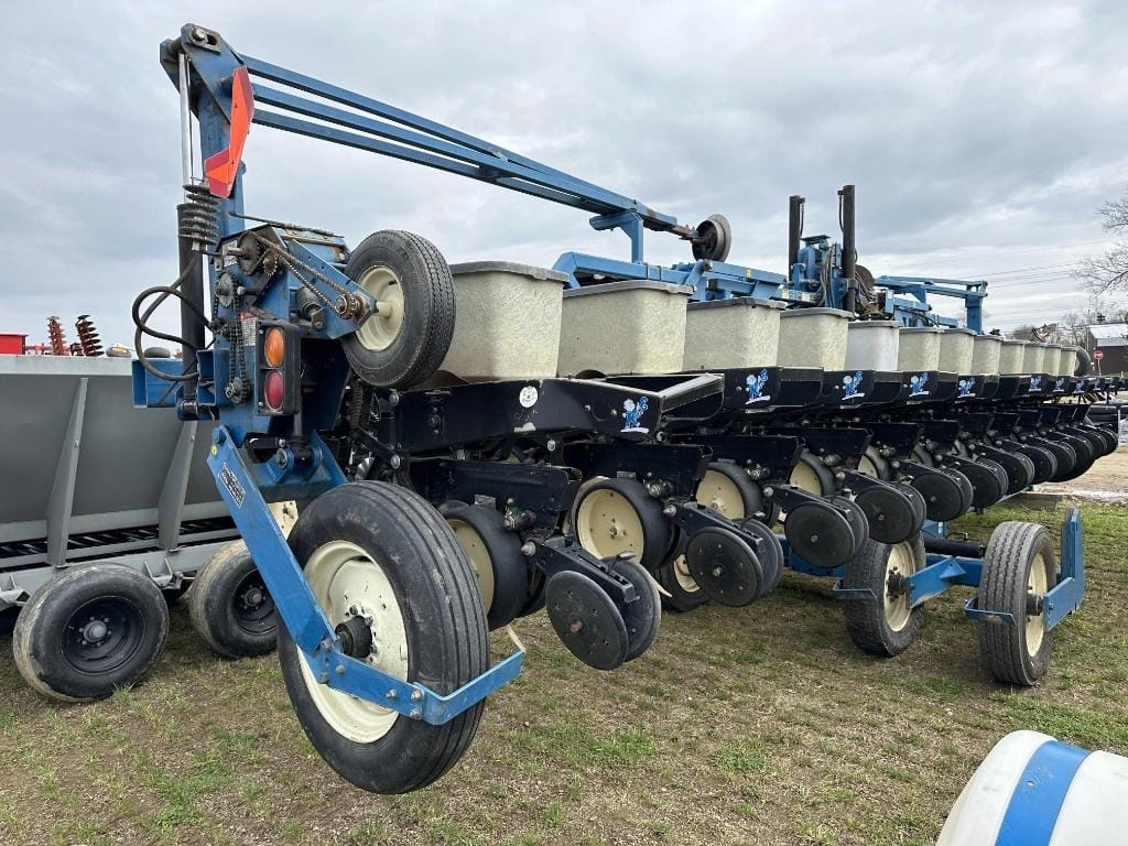 Main image Kinze 2600