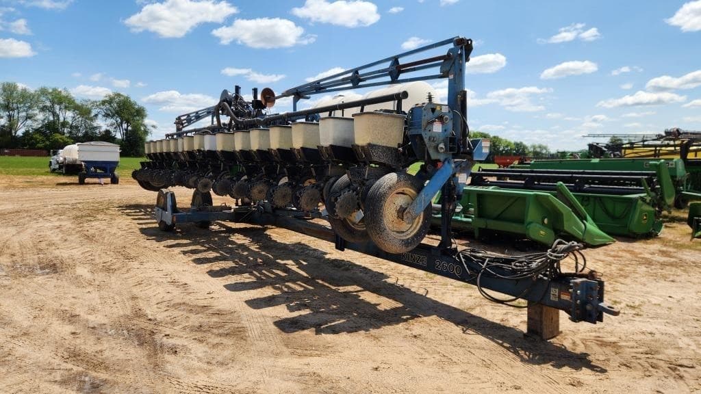 Image of Kinze 2600 Primary image